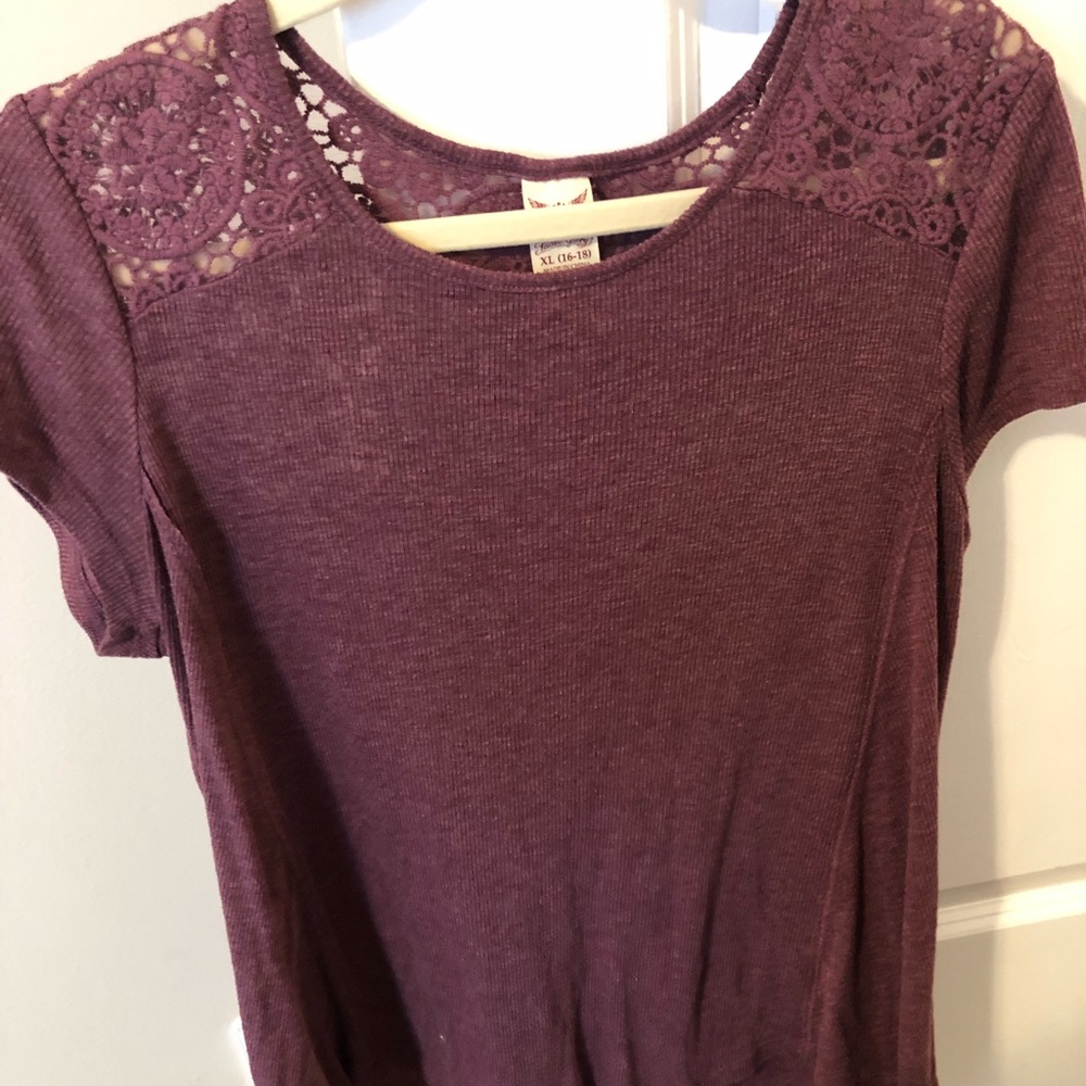Heathered lace tee